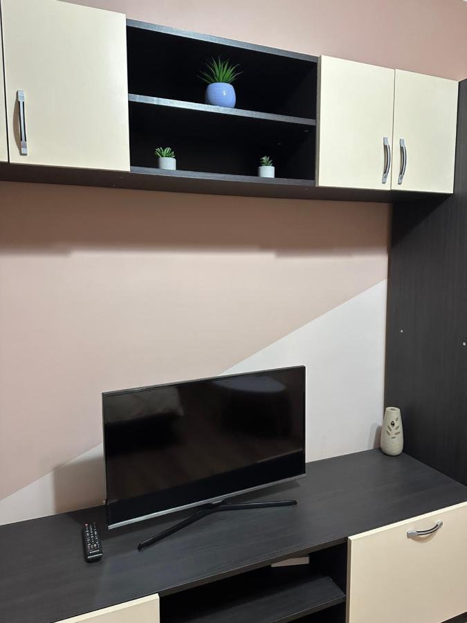 Cozy Apartament Galaţi エクステリア 写真