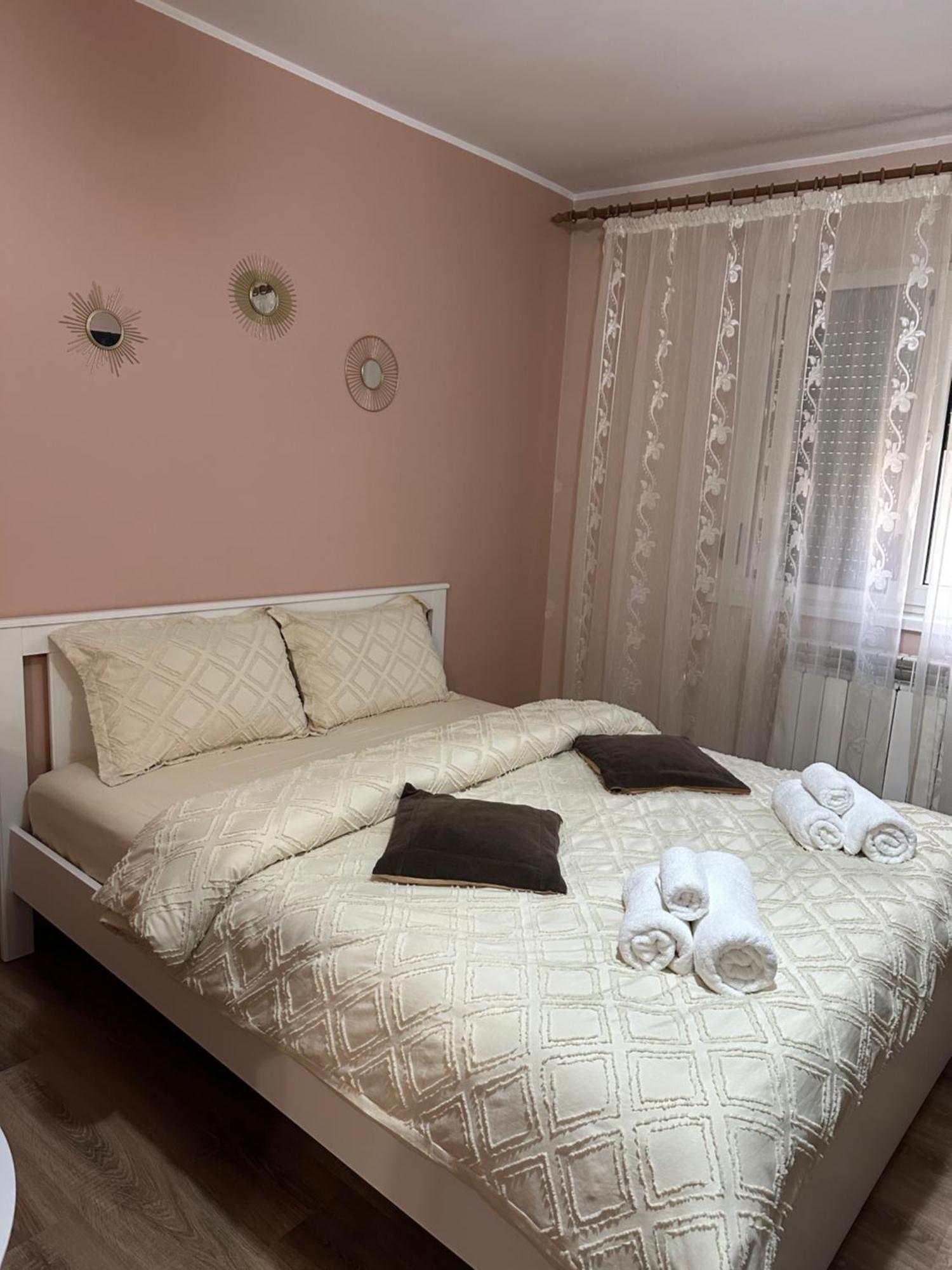 Cozy Apartament Galaţi エクステリア 写真